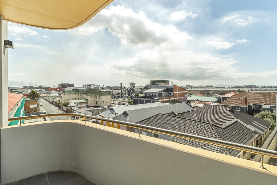 1 Bedroom Property for Sale in Woodstock Western Cape